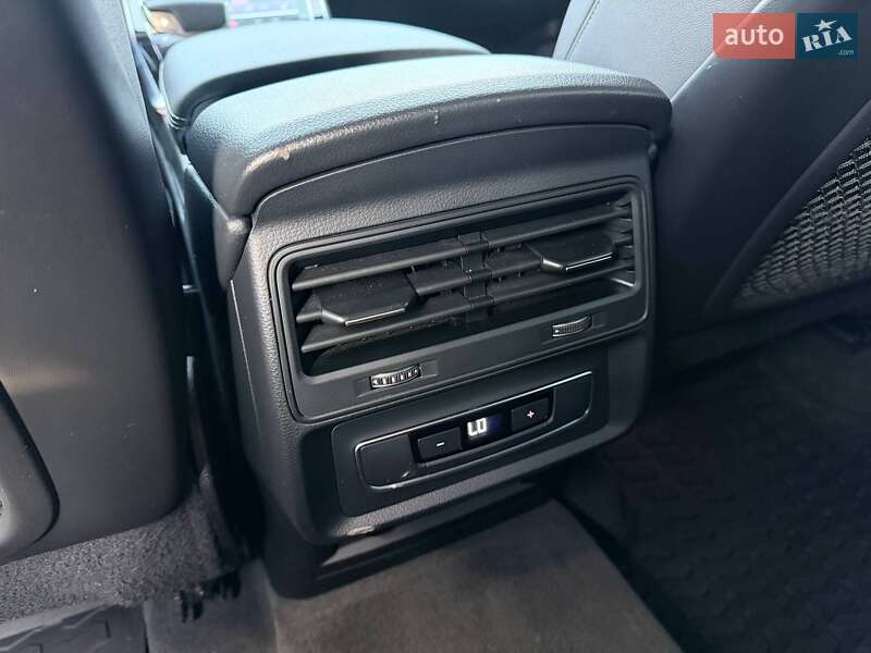 Внедорожник / Кроссовер Audi Q8 2018 в Кривом Роге