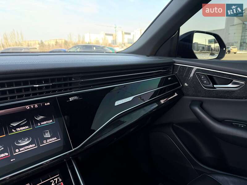 Внедорожник / Кроссовер Audi Q8 2018 в Кривом Роге