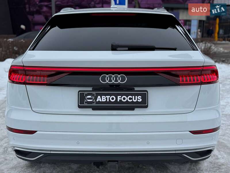 Позашляховик / Кросовер Audi Q8 2018 в Києві