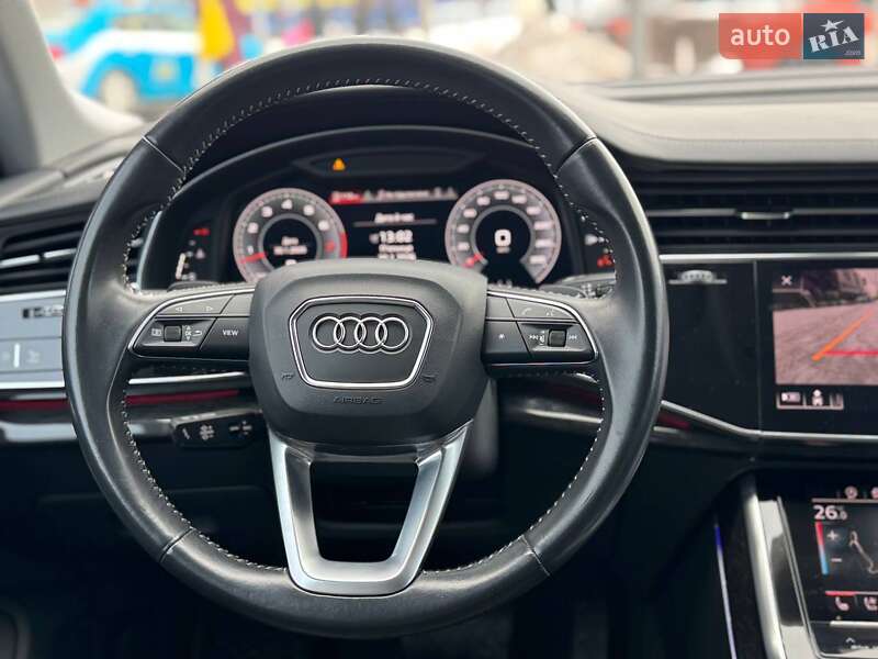 Позашляховик / Кросовер Audi Q8 2018 в Києві