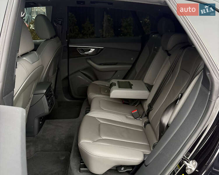 Внедорожник / Кроссовер Audi Q8 2018 в Киеве фото 45 Внедорожник / Кроссовер Audi Q8 2018 в Киеве