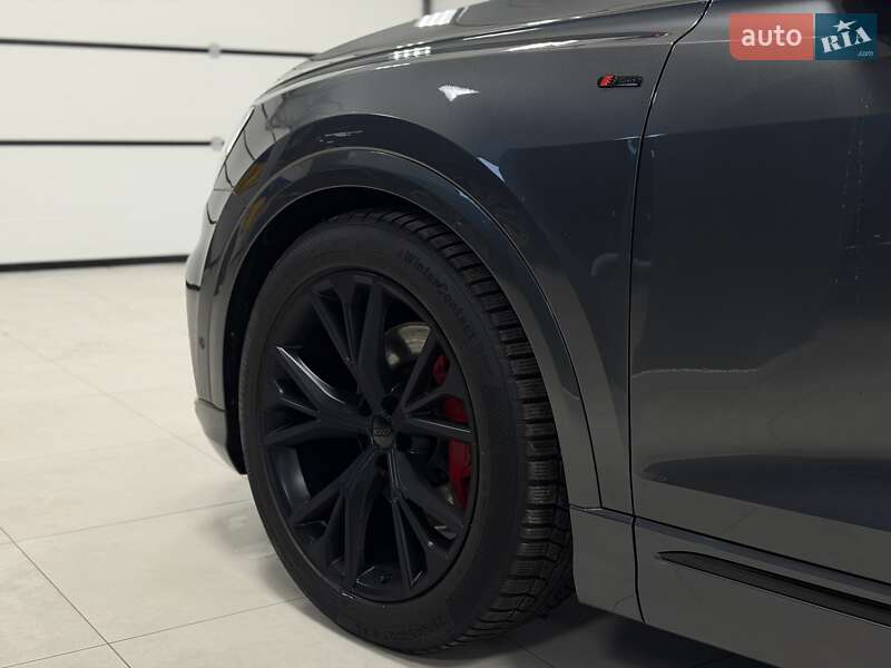 Внедорожник / Кроссовер Audi Q8 2020 в Тернополе