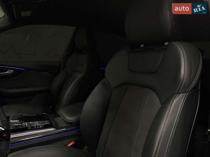 Внедорожник / Кроссовер Audi Q8 2020 в Тернополе