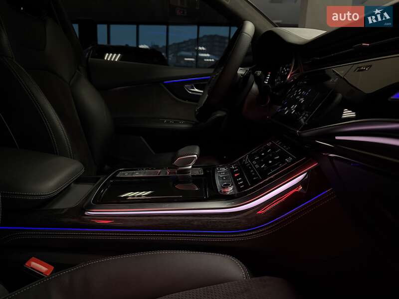 Внедорожник / Кроссовер Audi Q8 2020 в Тернополе