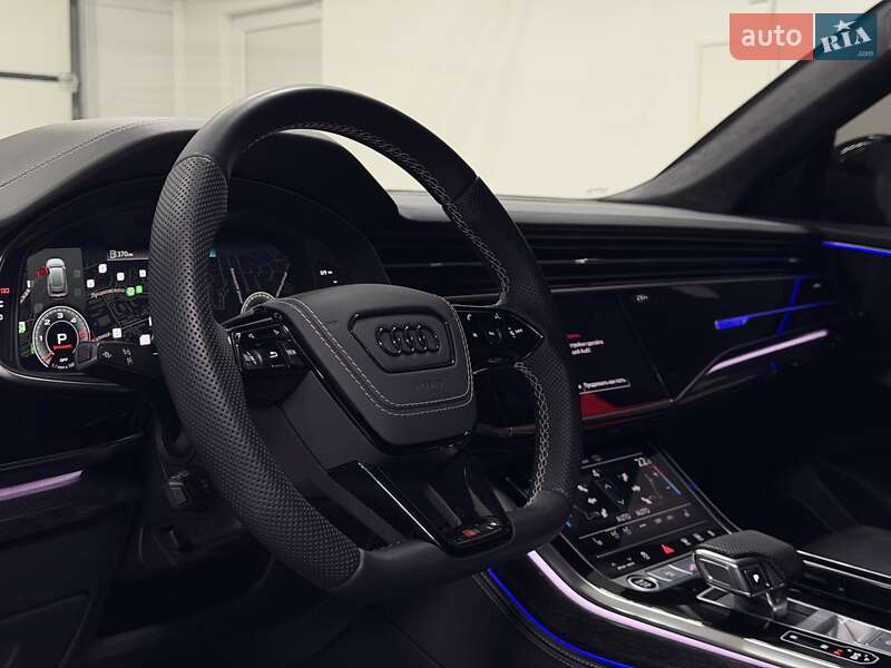 Внедорожник / Кроссовер Audi Q8 2020 в Тернополе