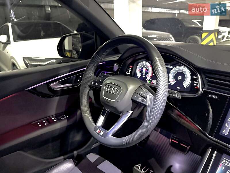 Внедорожник / Кроссовер Audi Q8 2024 в Днепре