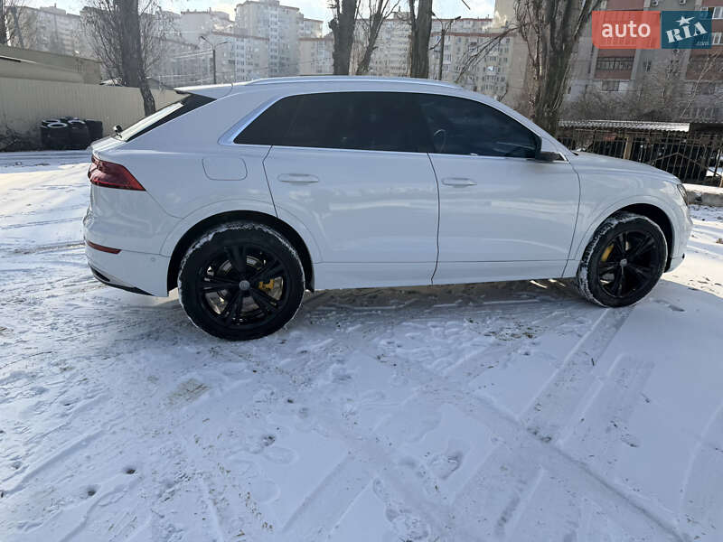 Позашляховик / Кросовер Audi Q8 2019 в Одесі фото 12 Позашляховик / Кросовер Audi Q8 2019 в Одесі
