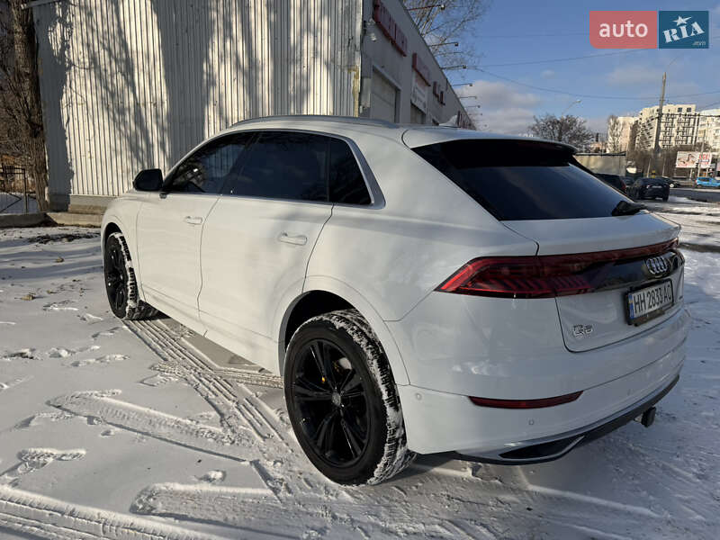 Позашляховик / Кросовер Audi Q8 2019 в Одесі фото 23 Позашляховик / Кросовер Audi Q8 2019 в Одесі