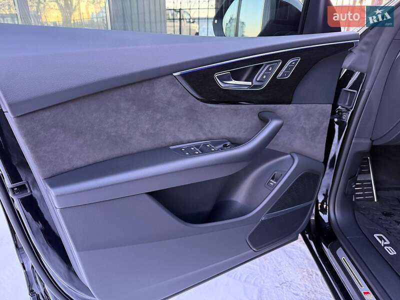 Внедорожник / Кроссовер Audi Q8 2022 в Хмельницком