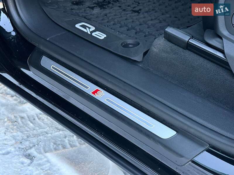 Внедорожник / Кроссовер Audi Q8 2022 в Хмельницком