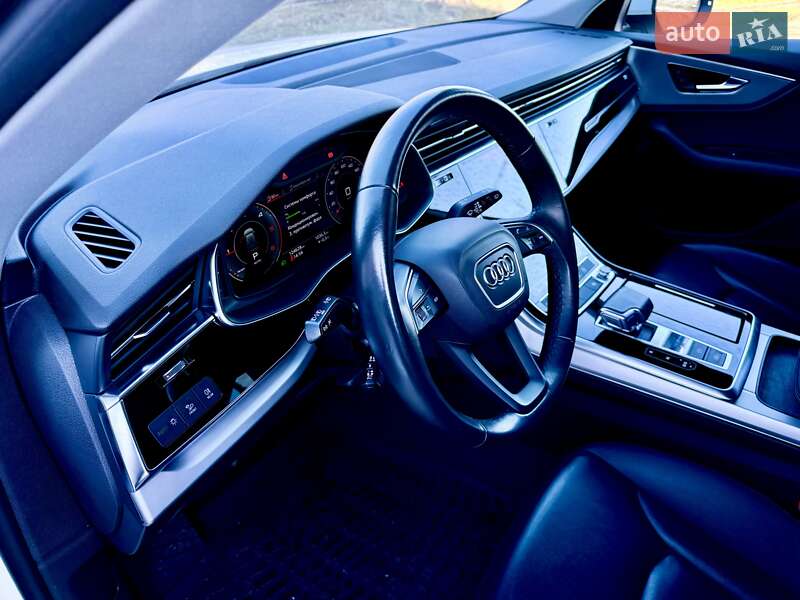 Позашляховик / Кросовер Audi Q8 2022 в Одесі