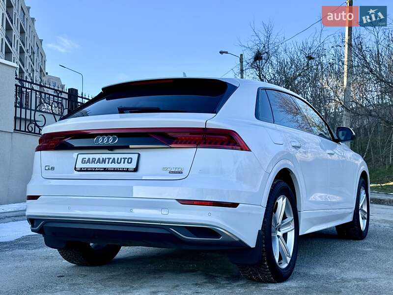 Позашляховик / Кросовер Audi Q8 2022 в Одесі