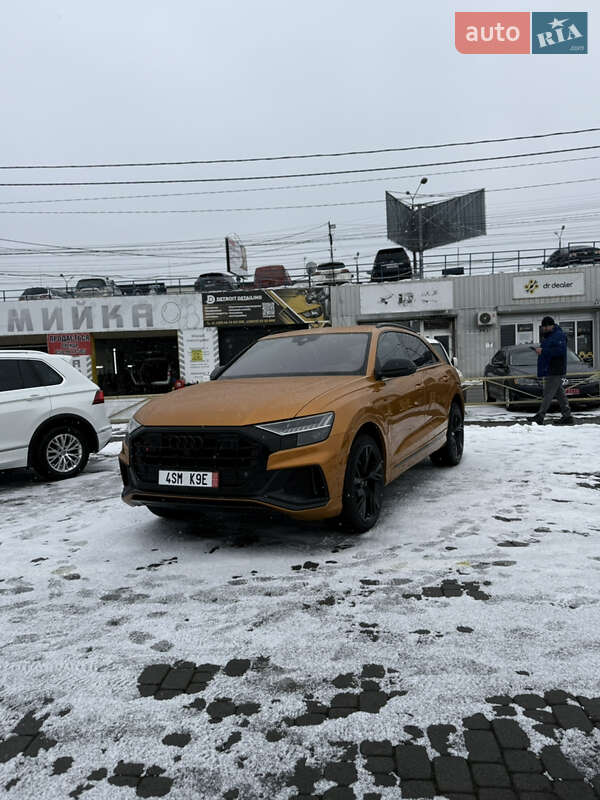 Внедорожник / Кроссовер Audi Q8 2020 в Черновцах