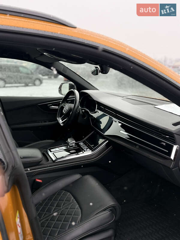 Внедорожник / Кроссовер Audi Q8 2020 в Черновцах