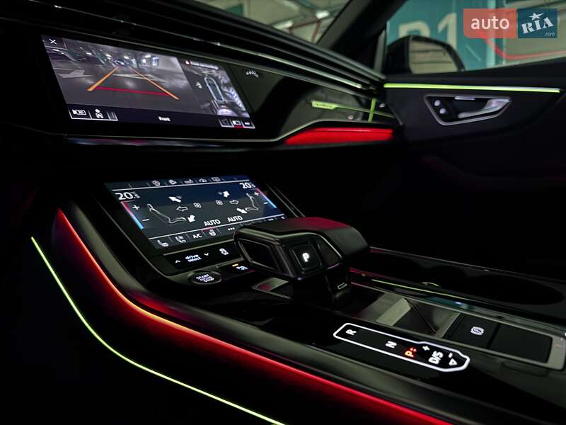 Позашляховик / Кросовер Audi Q8 2020 в Києві