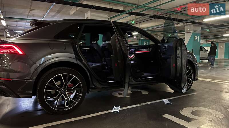 Позашляховик / Кросовер Audi Q8 2020 в Києві