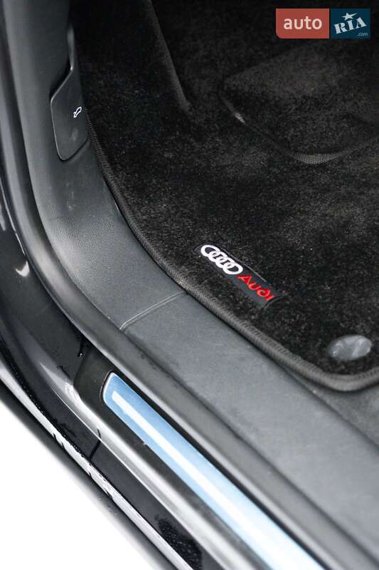 Позашляховик / Кросовер Audi Q8 2022 в Києві