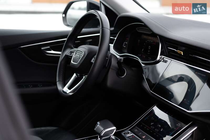 Позашляховик / Кросовер Audi Q8 2022 в Києві