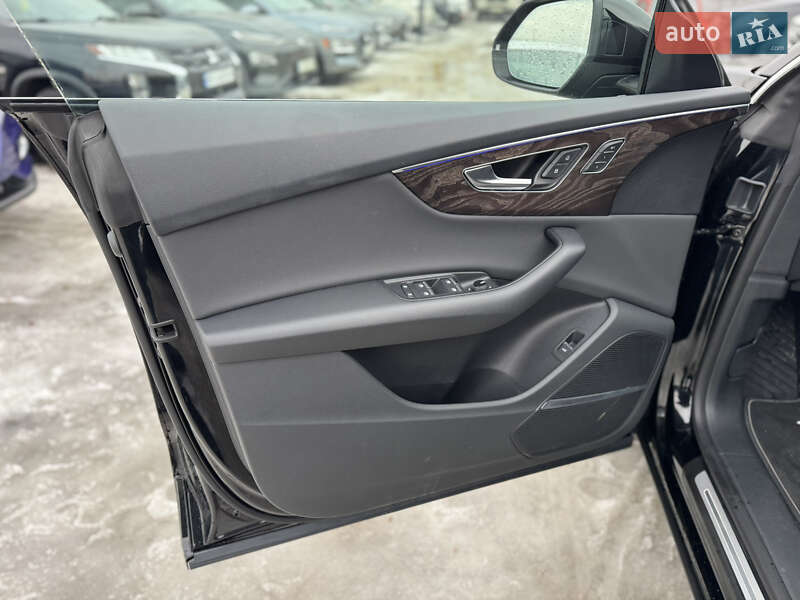 Позашляховик / Кросовер Audi Q8 2019 в Івано-Франківську фото 18 Позашляховик / Кросовер Audi Q8 2019 в Івано-Франківську