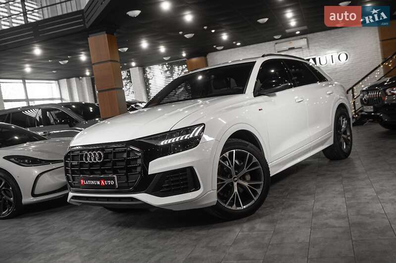 Позашляховик / Кросовер Audi Q8 2020 в Одесі