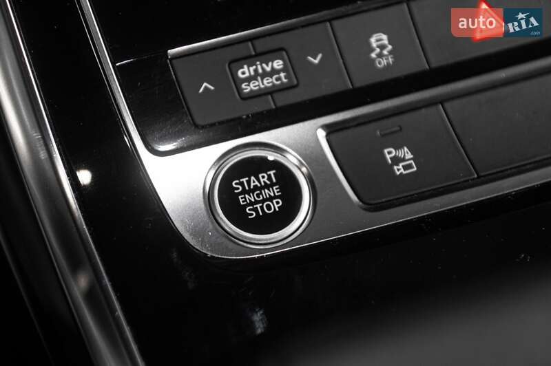 Позашляховик / Кросовер Audi Q8 2020 в Одесі