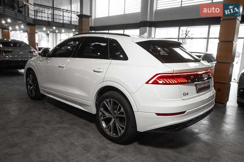 Позашляховик / Кросовер Audi Q8 2020 в Одесі
