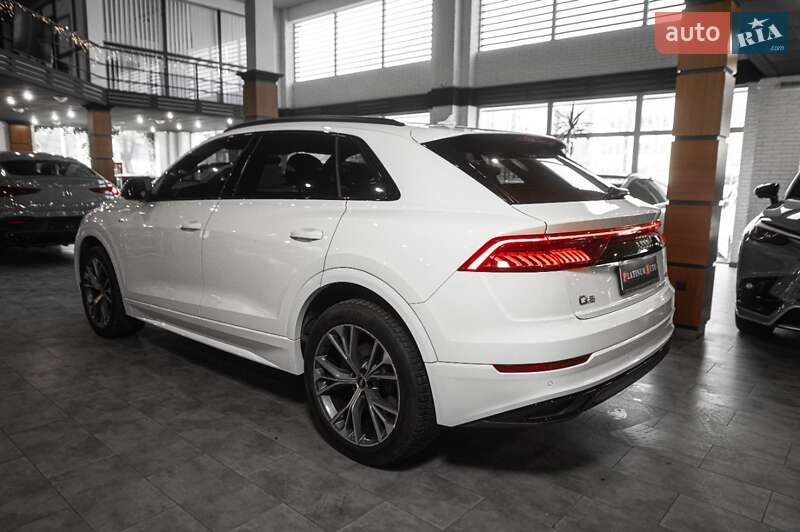 Позашляховик / Кросовер Audi Q8 2020 в Одесі