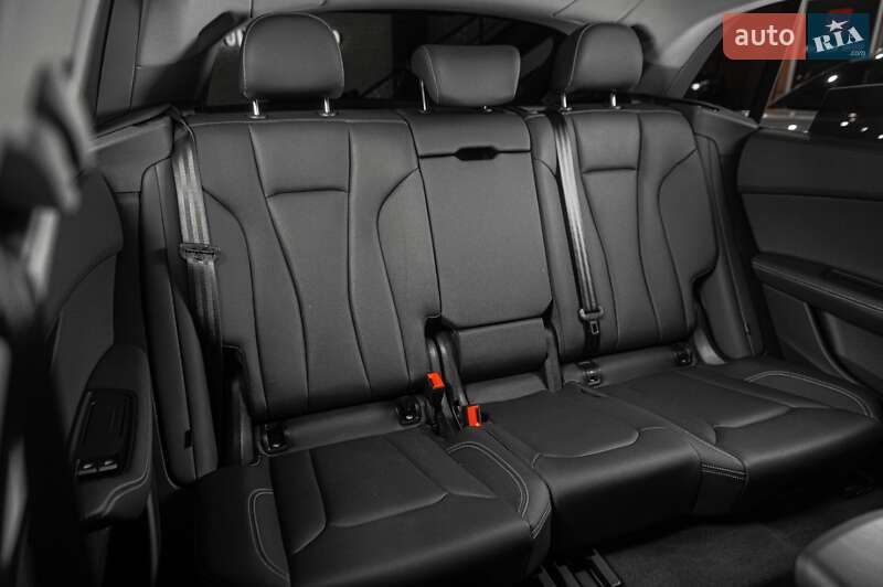 Позашляховик / Кросовер Audi Q8 2023 в Одесі