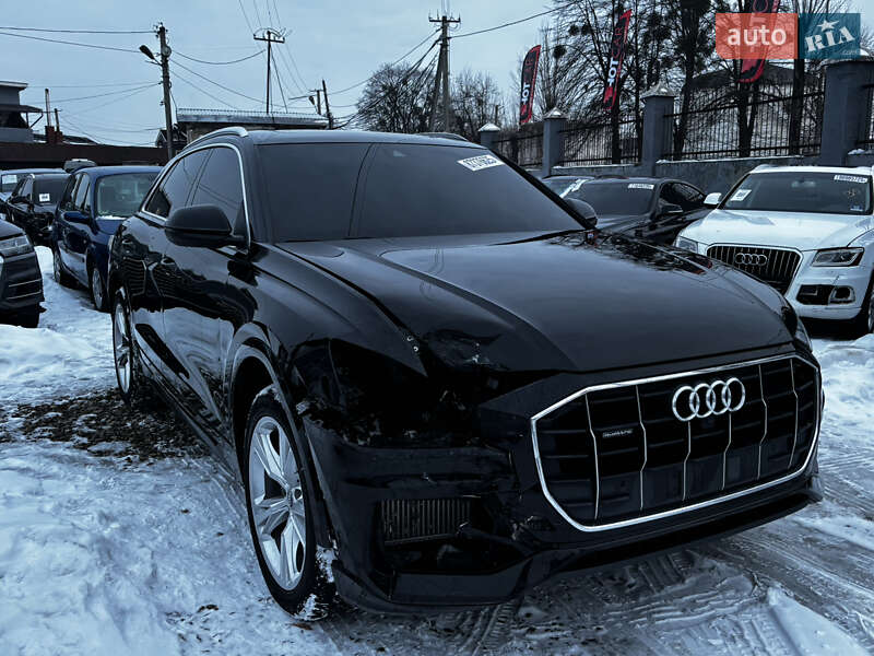Позашляховик / Кросовер Audi Q8 2020 в Стрию