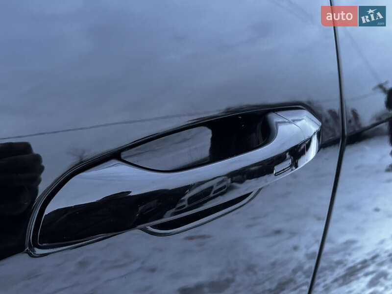 Позашляховик / Кросовер Audi Q8 2020 в Стрию