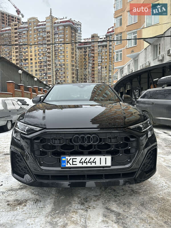 Внедорожник / Кроссовер Audi Q8 2025 в Киеве