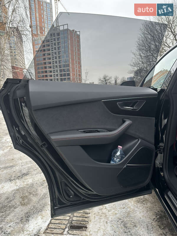 Внедорожник / Кроссовер Audi Q8 2025 в Киеве