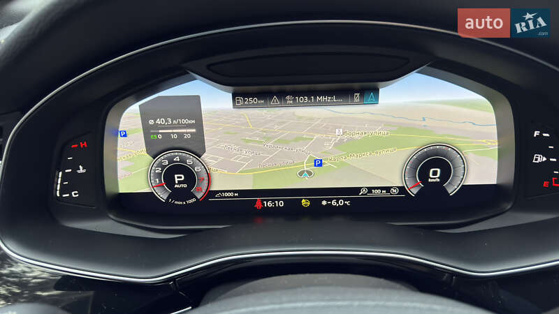 Позашляховик / Кросовер Audi Q8 2018 в Києві