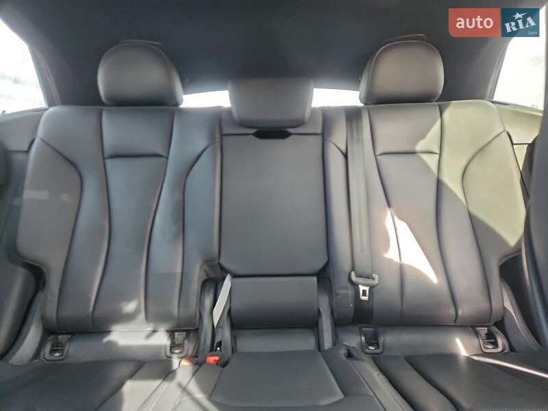 Позашляховик / Кросовер Audi Q8 2020 в Києві