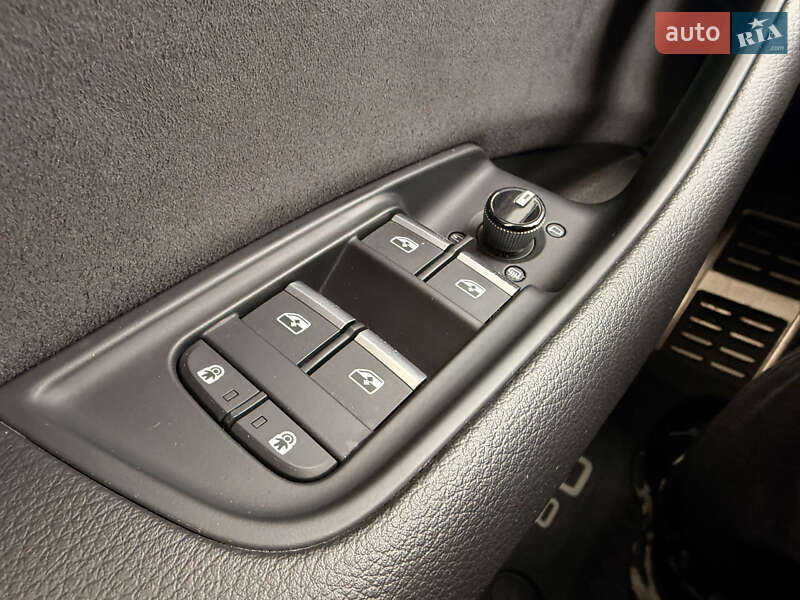 Внедорожник / Кроссовер Audi Q8 2024 в Киеве