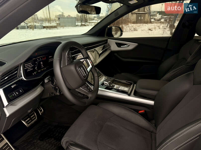 Внедорожник / Кроссовер Audi Q8 2024 в Киеве