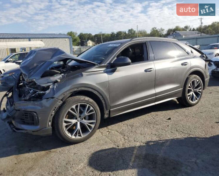Позашляховик / Кросовер Audi Q8 2020 в Луцьку