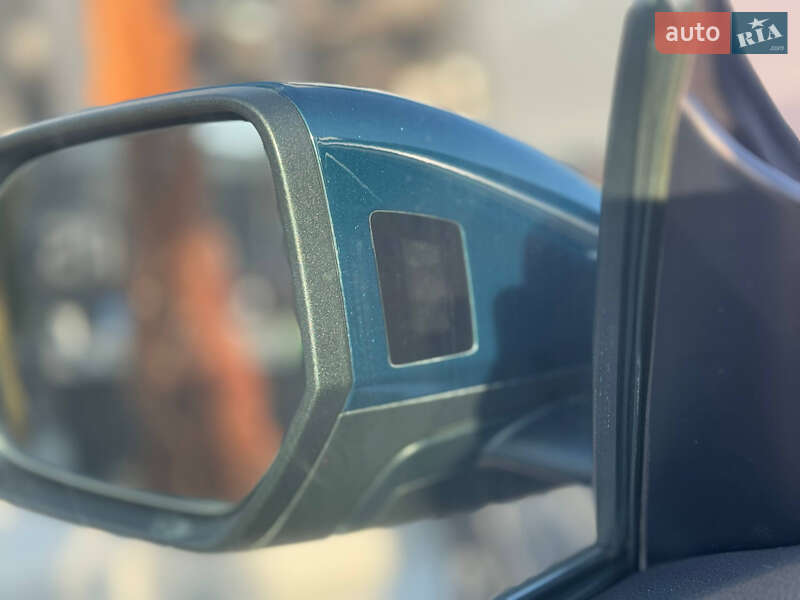 Позашляховик / Кросовер Audi Q8 2018 в Києві фото 10 Позашляховик / Кросовер Audi Q8 2018 в Києві