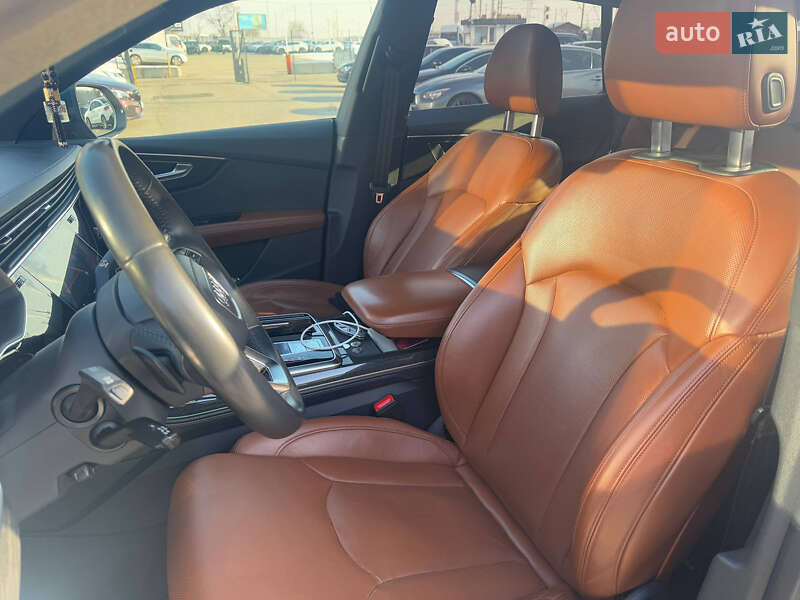 Позашляховик / Кросовер Audi Q8 2018 в Києві фото 23 Позашляховик / Кросовер Audi Q8 2018 в Києві