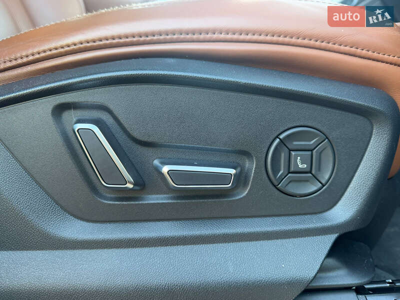 Позашляховик / Кросовер Audi Q8 2018 в Києві фото 39 Позашляховик / Кросовер Audi Q8 2018 в Києві