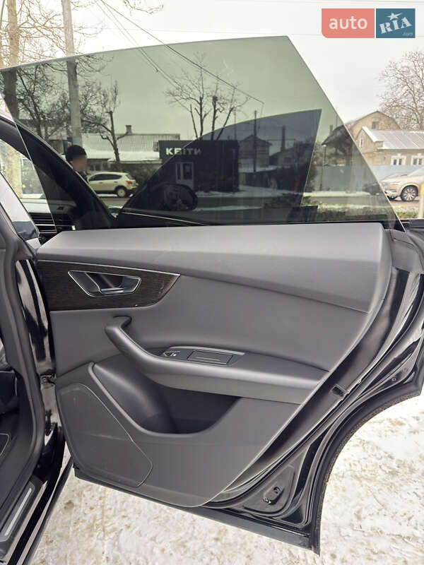 Внедорожник / Кроссовер Audi Q8 2021 в Одессе