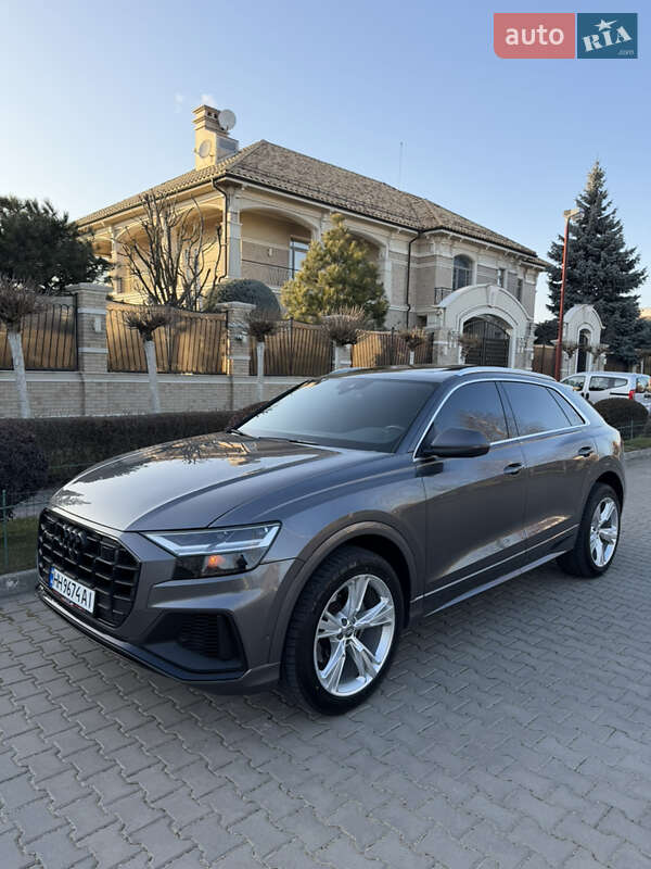 Внедорожник / Кроссовер Audi Q8 2018 в Одессе