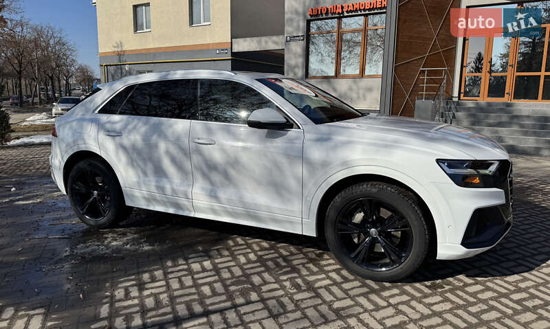 Внедорожник / Кроссовер Audi Q8 2018 в Ровно