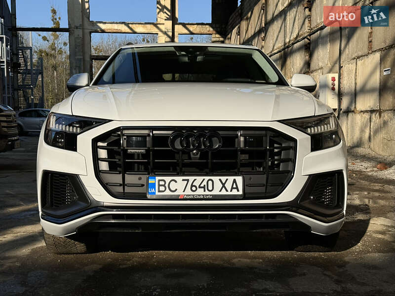 Позашляховик / Кросовер Audi Q8 2020 в Львові