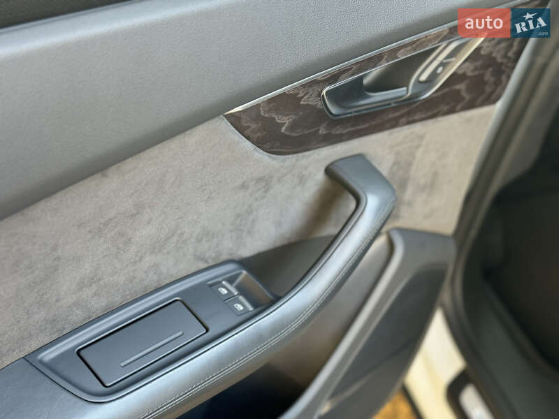 Позашляховик / Кросовер Audi Q8 2020 в Львові