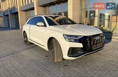 Позашляховик / Кросовер Audi Q8 2020 в Вінниці