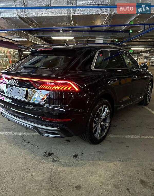 Позашляховик / Кросовер Audi Q8 2020 в Одесі