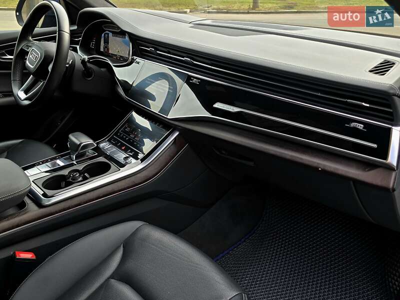 Позашляховик / Кросовер Audi Q8 2018 в Миколаєві