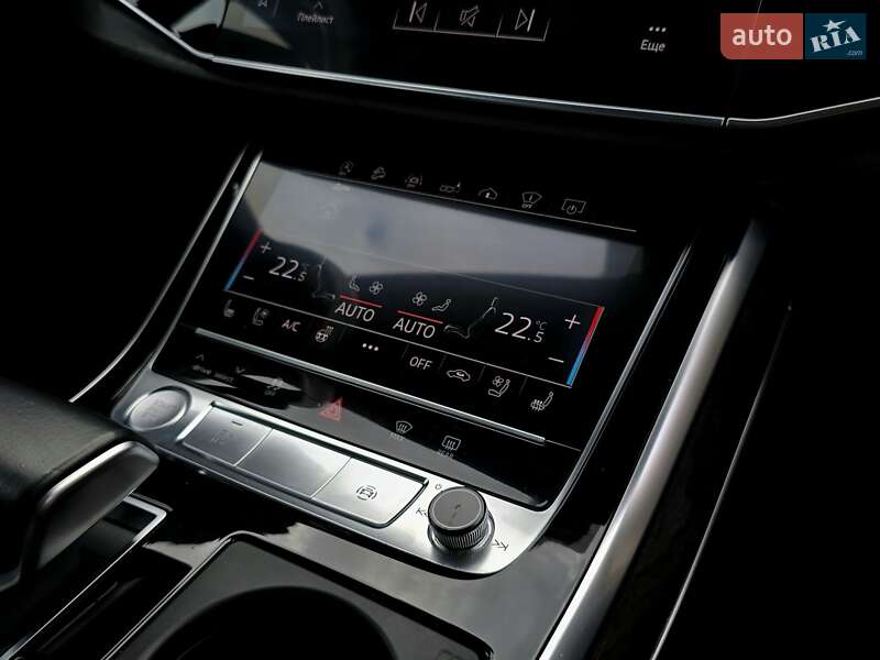 Позашляховик / Кросовер Audi Q8 2018 в Миколаєві