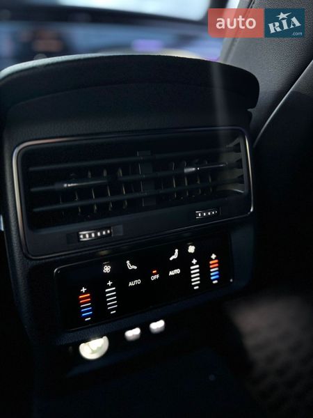 Внедорожник / Кроссовер Audi Q8 2018 в Ивано-Франковске